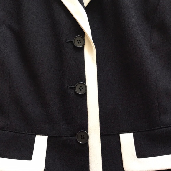 Gorgeous navy and white, three button blazer - Picture 4 of 4